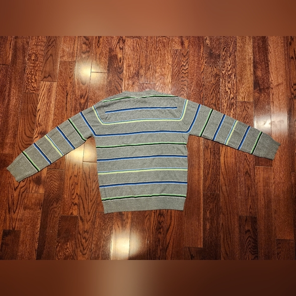 Men's Sweater - Picture 5 of 8